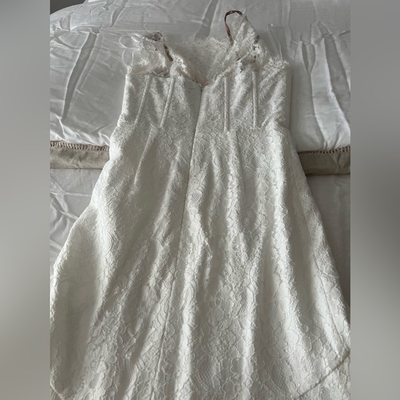 BCBGMaxAzria Bridal Clarissa Dress - Picture 12 of 14